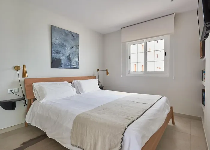 Sunrise On The Ocean 2 דירה קנדלריה