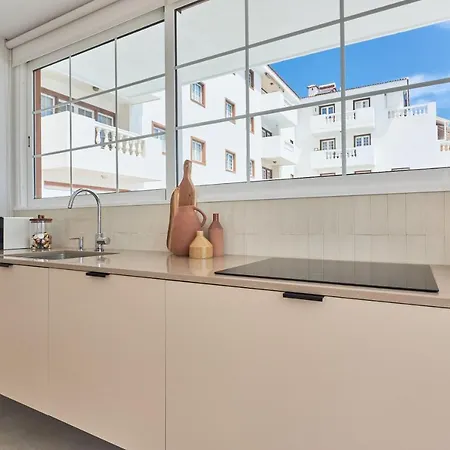 Sunrise On The Ocean 2 Apartment *