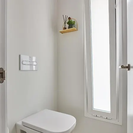 Sunrise On The Ocean 2 Apartment