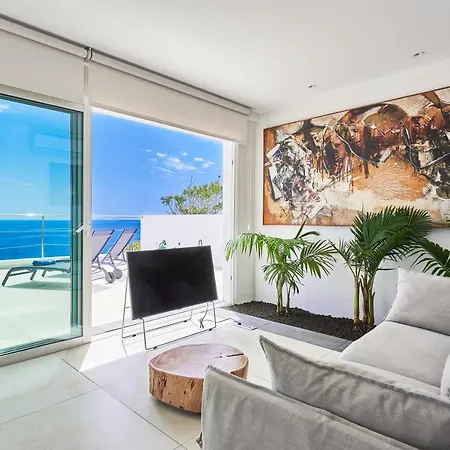 Sunrise On The Ocean 2 Apartment