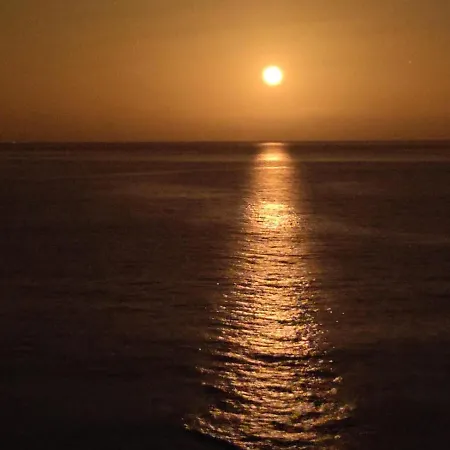 Sunrise On The Ocean 2 Lägenhet *